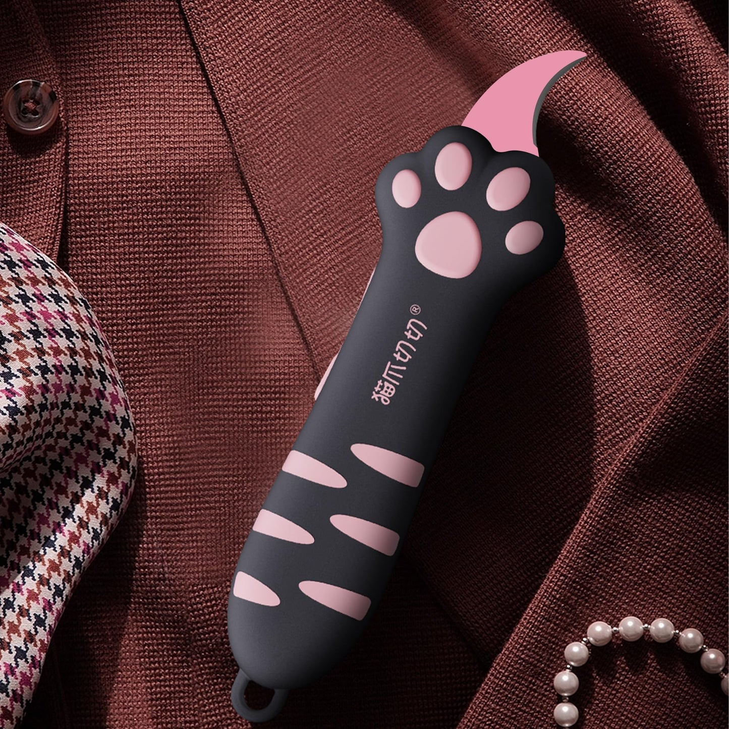 MEOWKIT Cat Paw Box Cutter Retractable with Cat Paw Handle, Multifunctional Knife Set (Black)