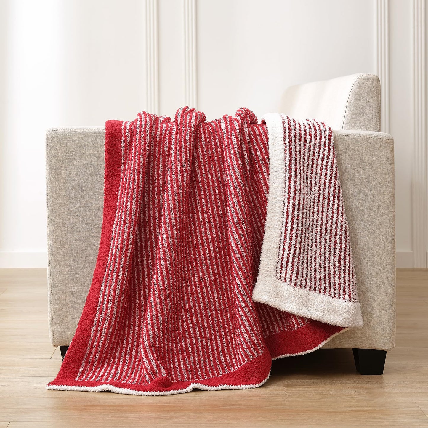 Snuggle Sac Christmas Red Soft Throw Blanket for Couch, Fuzzy Microfiber Fluffy Throws, for Women, Ultra Soft Blankets for Couch, Sofa, Bed, Travel, Red Cream, 50x60 inches