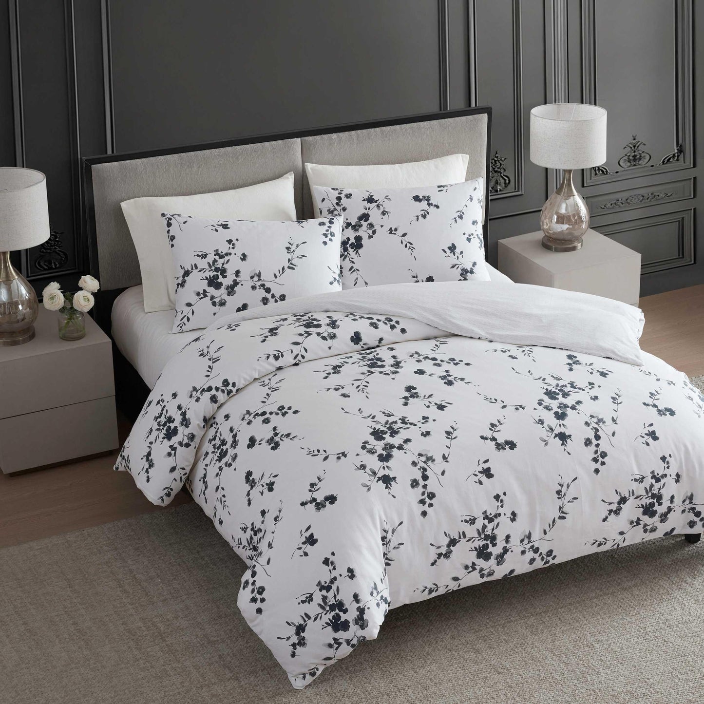 Vera Wang - Queen Size Duvet Cover Set, 100% Soft & Smooth Cotton Sateen Floral Bedding, 3-Piece Reversible Bed Set with Matching Pillowcases (Noir Bouquet/Ikat Line Grey)