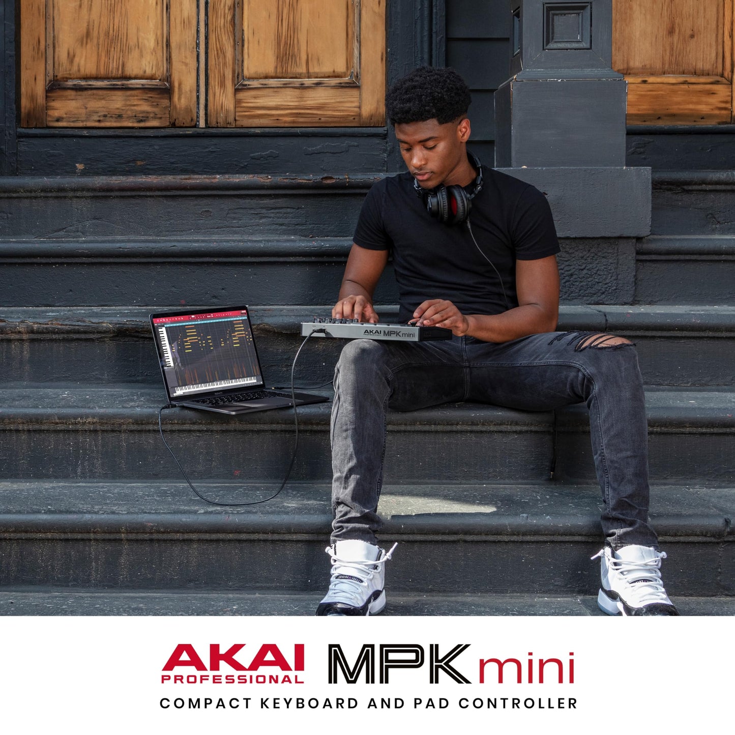 Akai Professional MPK Mini MK3 - 25 Key USB MIDI Keyboard Controller With 8 Backlit Drum Pads, 8 Knobs, Music Production Software and Native Instruments Sound Package (NKS Integration), Grey