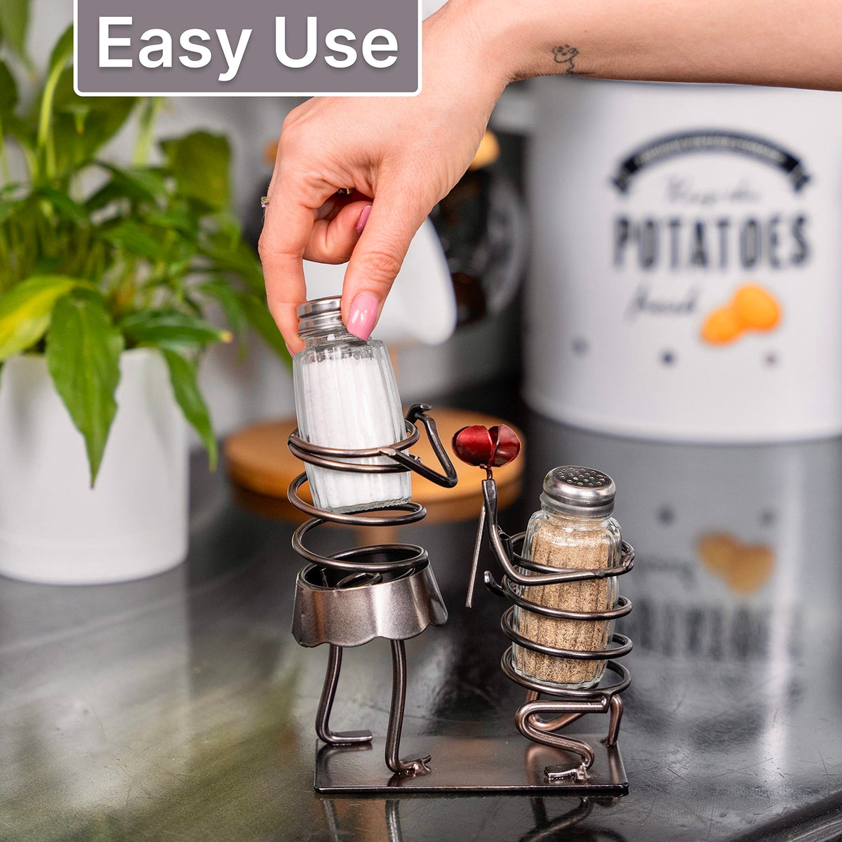Made Easy Kit Salt and Pepper Couple Glass Shaker Set and Rack - Includes 2 Spice Jars (Couple Candlelight Table)