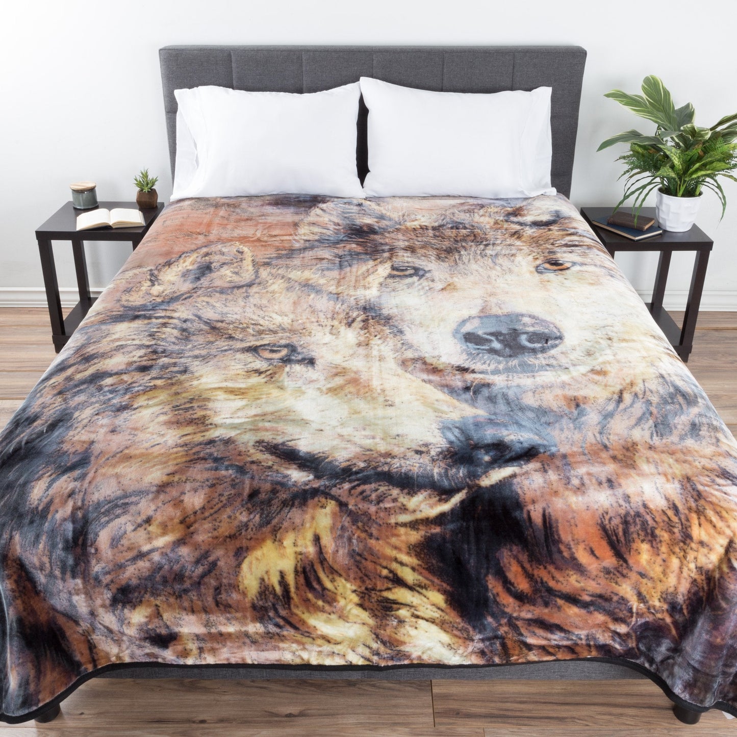 Home Bedford Wolf Blanket – 80x92-inch Printed Pair of Wolves Blanket - Plush Thick 8lb Faux Mink Queen Throw for Couch, Sofa, or Bed