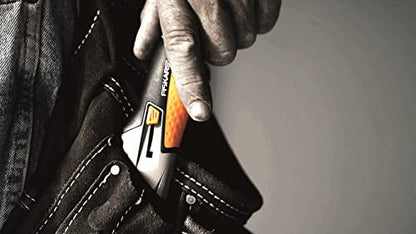 Fiskars CarbonMax Folding Utility Knife, Length 17cm, Stainless Steel Blade/Plastic Handle, Black/Orange, 1027224