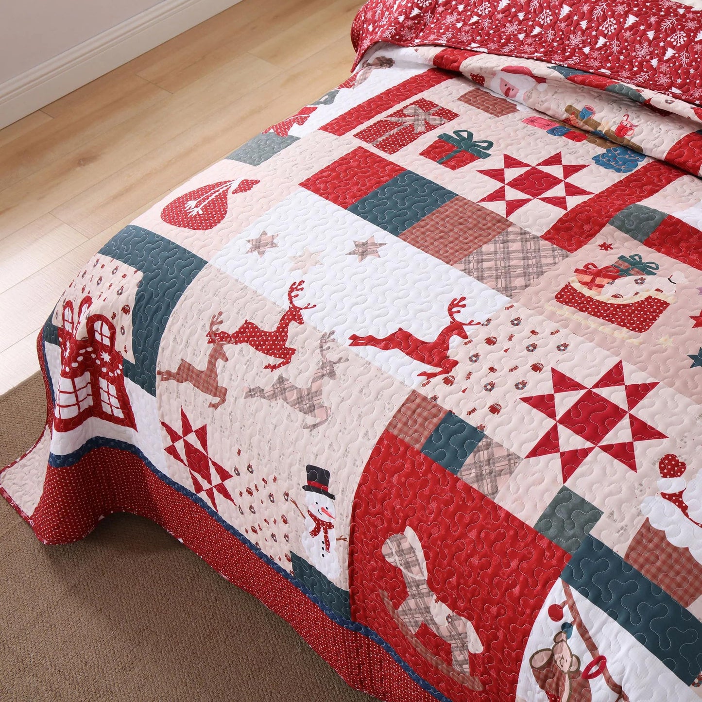 MarCielo 2 PCS Vintage Christmas Patchwork Quilt Set – Reversible Holiday Bedspread