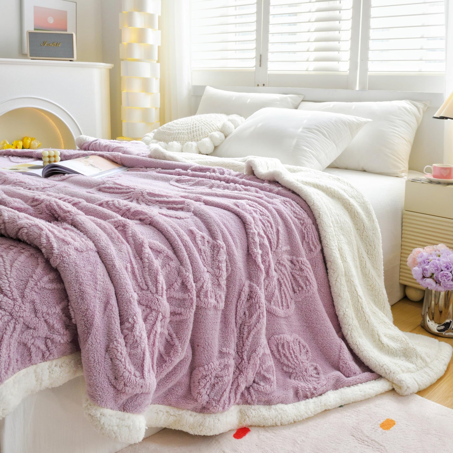 UKELER Sherpa Bed Blanket 80 × 90 inch, Ultra Soft Queen Size Throw Blanket for All Season, Cozy Plush Butterfly Fleece Blankets for Bedroom Living Room Dorm Hostel Sofa Camping, Purple