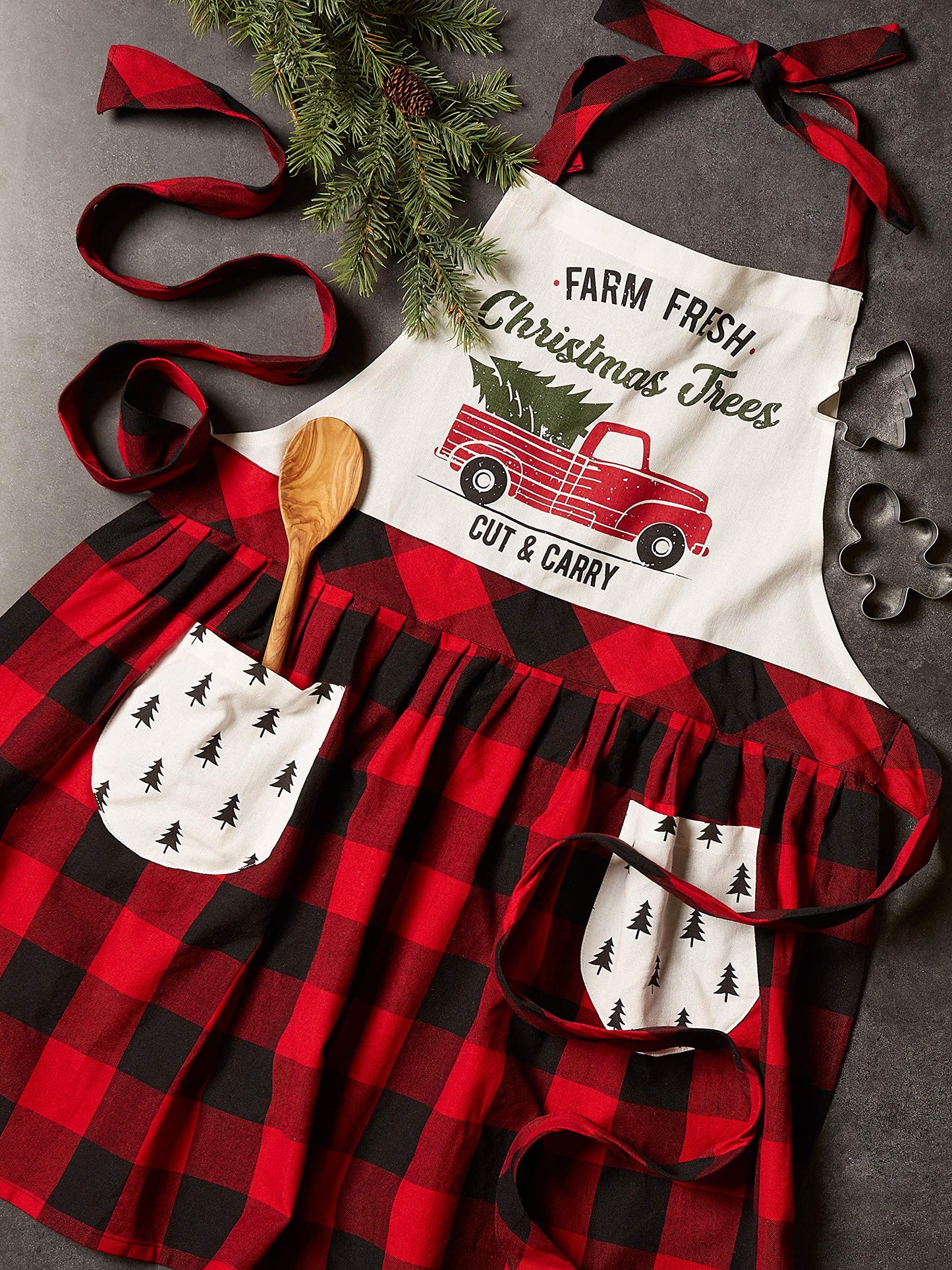 DII Women's Christmas Kitchen Apron Adult Size, Cooking, Baking or Crafting, Adjustable with Large Pockets, One Size, Christmas Truck