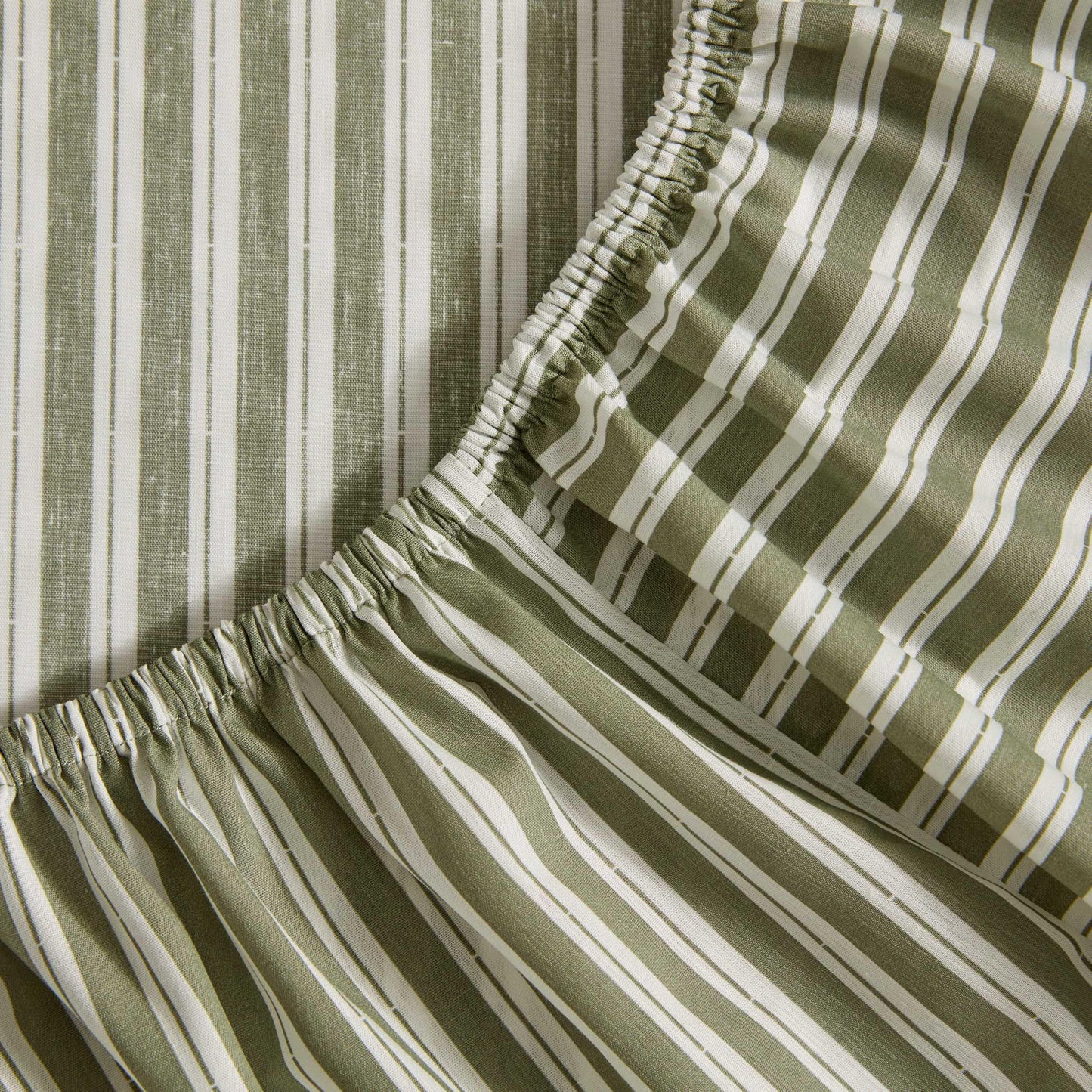 Eddie Bauer - Twin Size Sheet Set, Cotton Percale Bedding with Deep Pocket Fitted Sheet, Bed Sheets with Matching Pillowcase, Alpha Stripe Green
