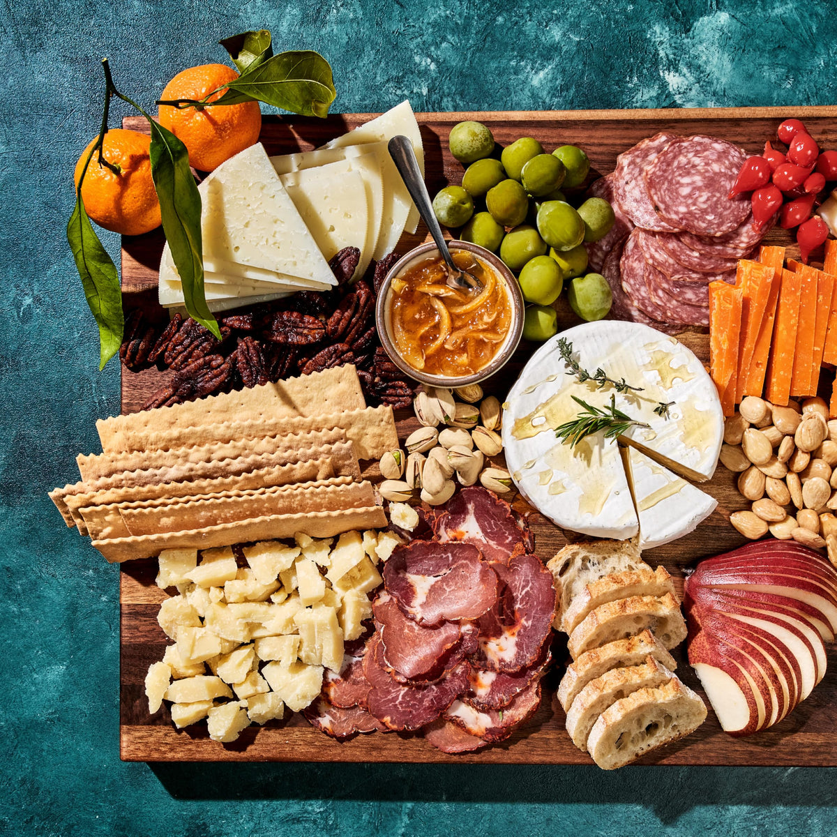 HexClad Large Walnut Cutting Board, Double-Sided with Juice Groove & Recessed Handles, Durable, Scratch-Resistant Hardwood, Great for Chopping, Carving & Serving, 13.75"x19.5"