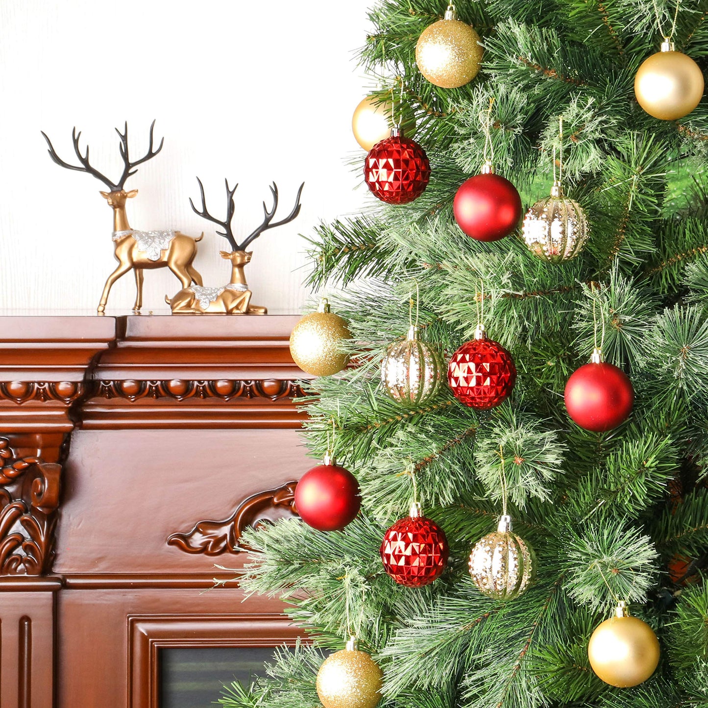 45Pcs 6cm/2.36inch Christmas Balls Glitter Christmas Tree Ornaments Hanging Christmas Home Decorations for Home House Bar Party（Red/Gold