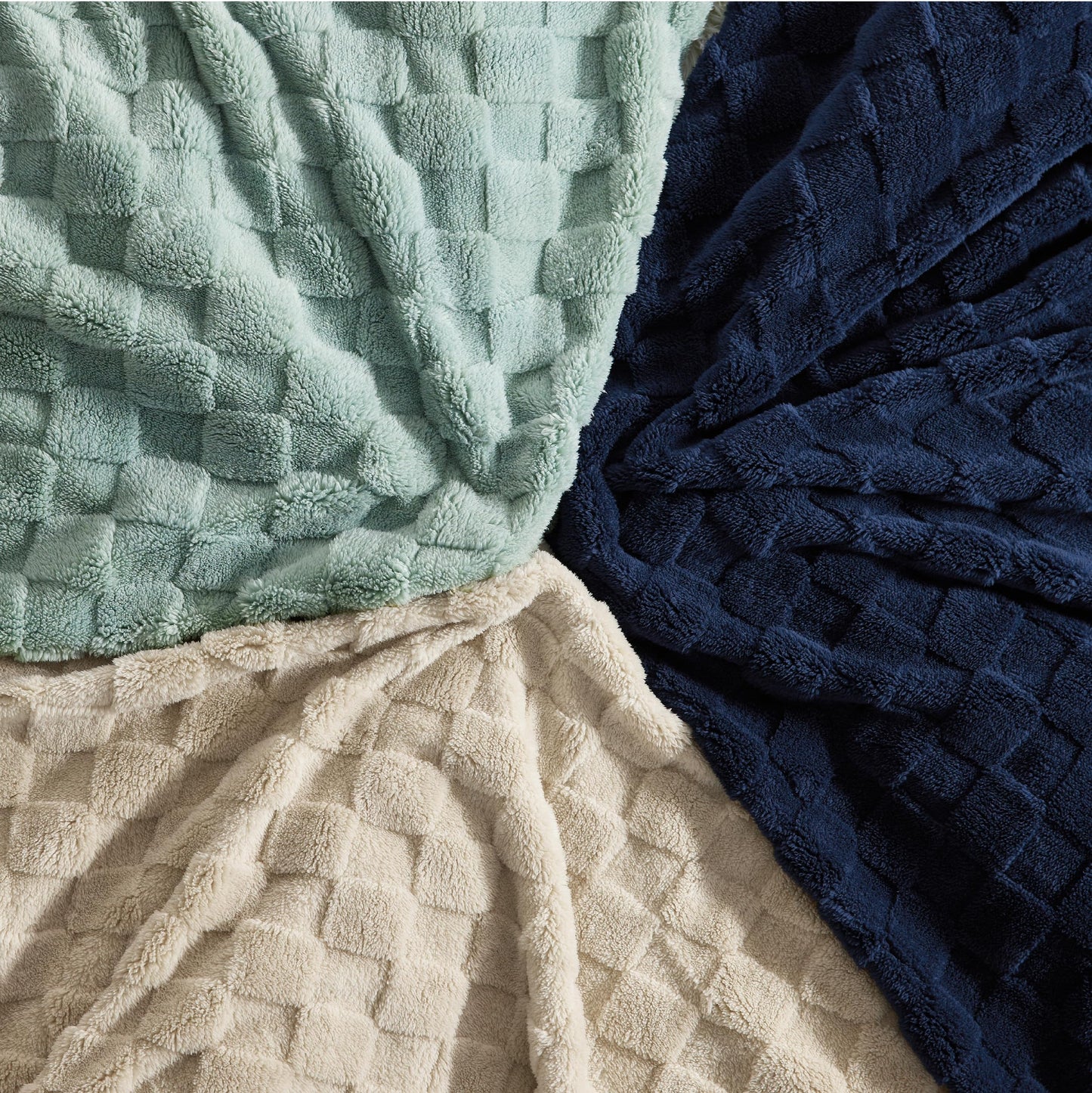 Bedsure Fleece Throw Blanket（White ＆ Beige）