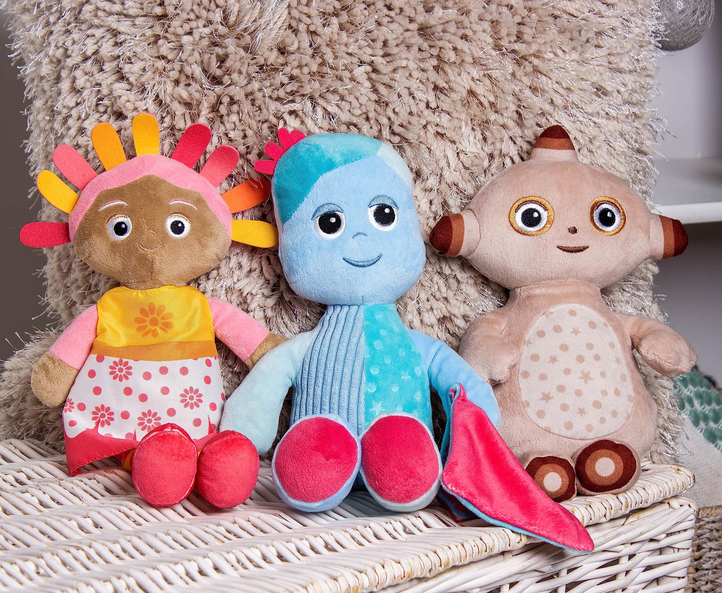 In The Night Garden Iggle Piggle Talking Teddy Bear, Cbeebies Cute & Sensory toys. Comforting sounds. Kids Toys and Baby toys 0-6 months, Blue