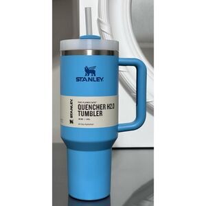 Stanley Quencher H2.0 40oz Tumbler – Pool Blue